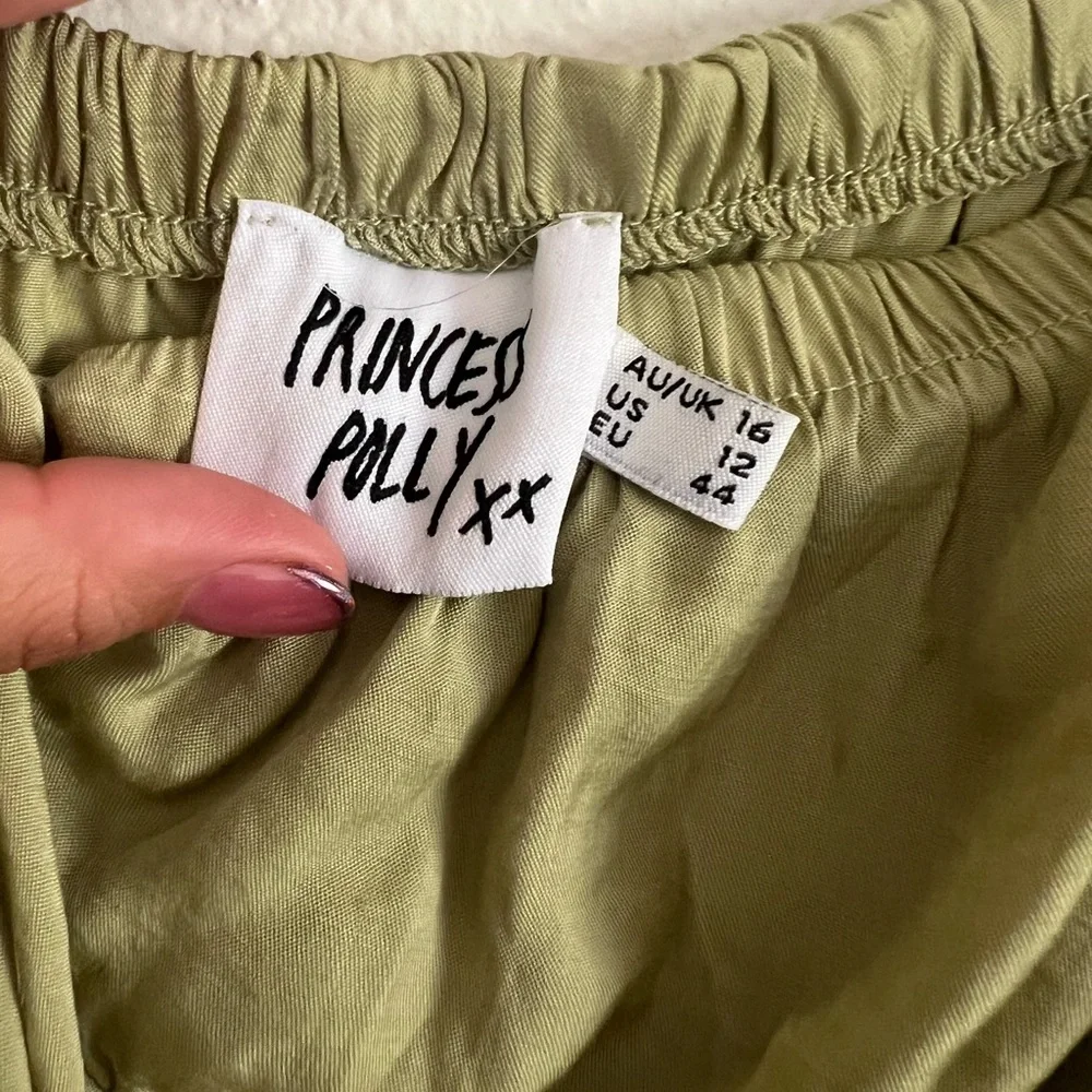 Princess Polly Sage Green Crop Top - Picture 4 of 6